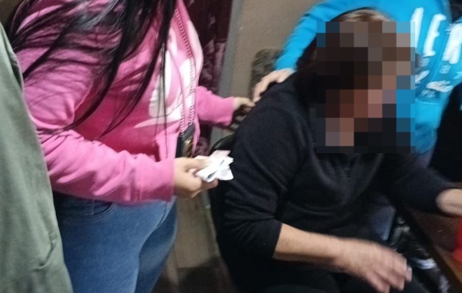 Rescatan a personas víctimas de engaño telefónico con fines de extorsión