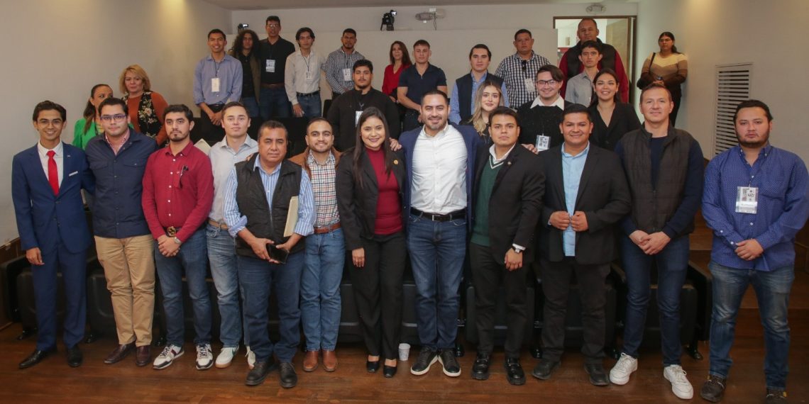 Presentan propuestas del concurso Iniciativa de Ley Juvenil 2024