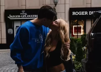 Ex novia de Peso Pluma asegura que sufrió violencia por parte del cantante