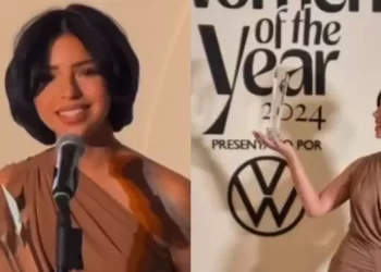 Ángela Aguilar recibe su premio a “La Mujer del Año”