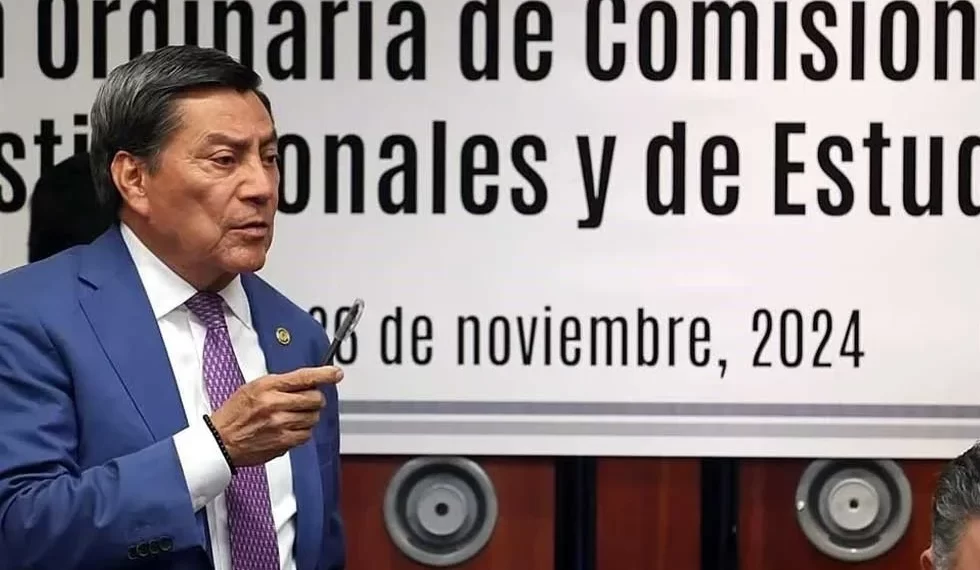 Advierten en Morena: ‘nos podemor ir con China’