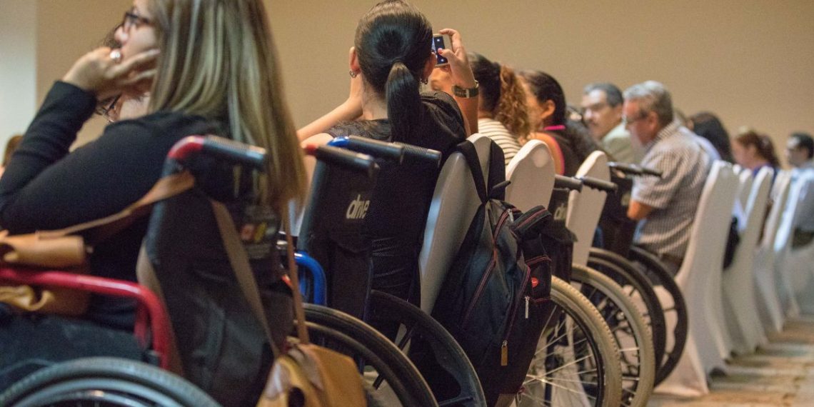 Casi 9 millones de mexicanos enfrentan una discapacidad: INEGI