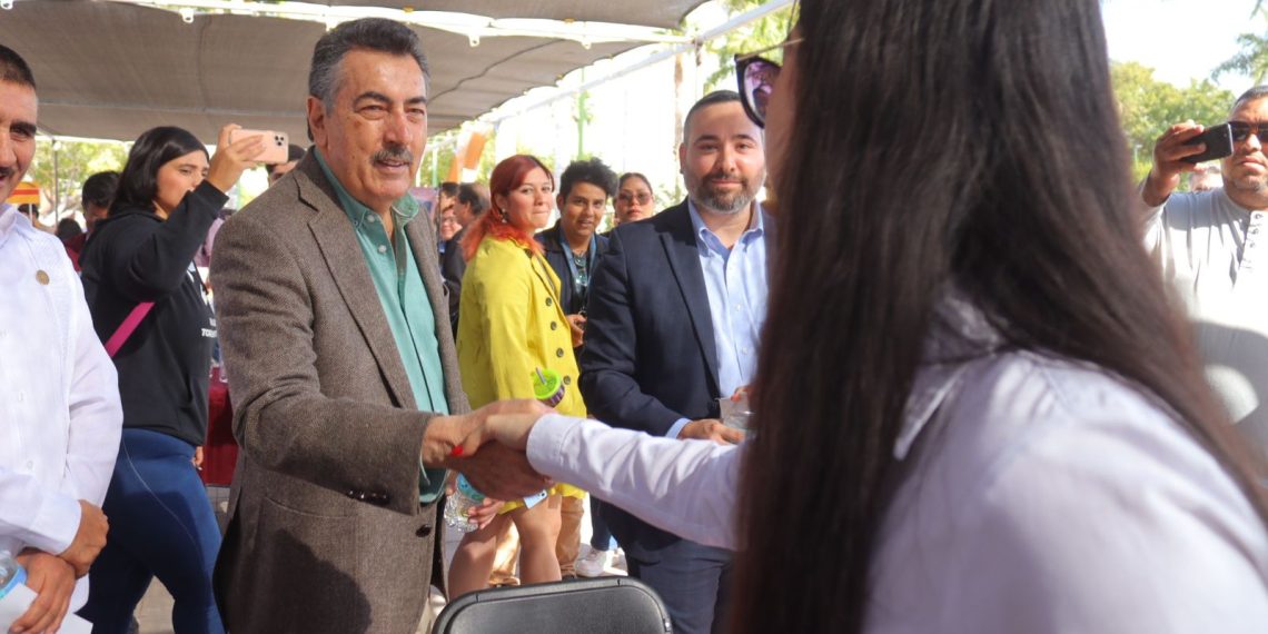 Impulsa ayuntamiento desarrollo económico y oportunidades para las y los cajemenses con feria de empleo