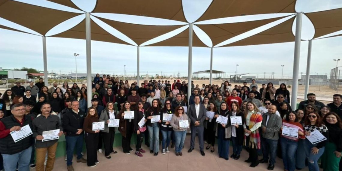 Conmemora Universidad Tecnológica de SLRC 14 años de formar profesionistas de éxito