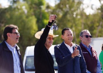 Con calles rehabilitadas, transporte, educación y salud, Gobernador Durazo cumple a nogalenses