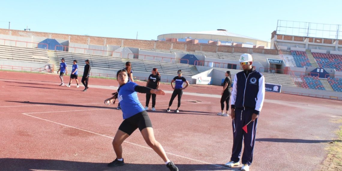 Futuros docentes de Educación Física refuerzan habilidades didácticas con Festival de Atletismo