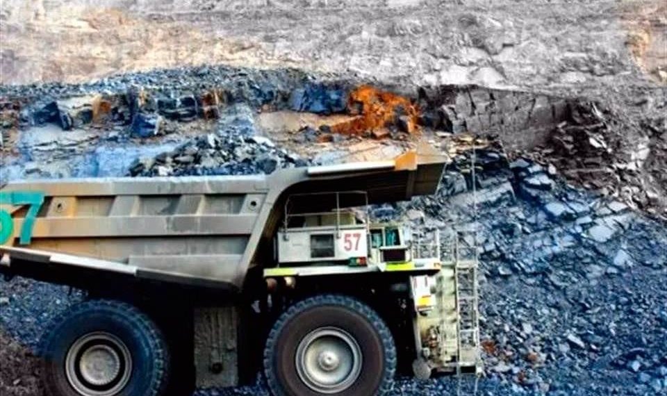 Roba comando 240 toneladas de minerales en Zacatecas