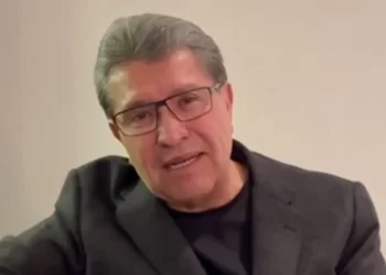 “Intentaré que no se repita”: Monreal se disculpa por viajar en helicóptero