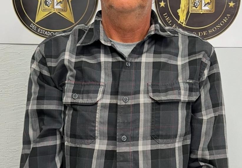 Capturan a prófugo estadounidense en Puerto Peñasco con más de 311 mil dólares y 73 mil pesos en efectivo