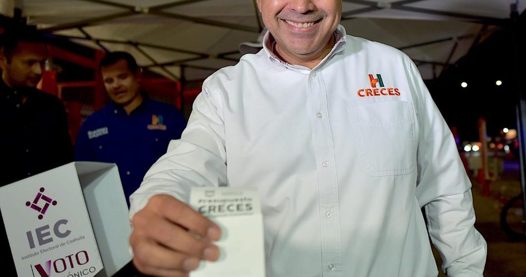 Viven Toño Astiazarán y ciudadanos jornada histórica con Presupuesto CRECES 2024