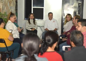 Acerca Toño Astiazarán servicios municipales a vecinos de la Olivares a través de Miércoles En Tu Colonia