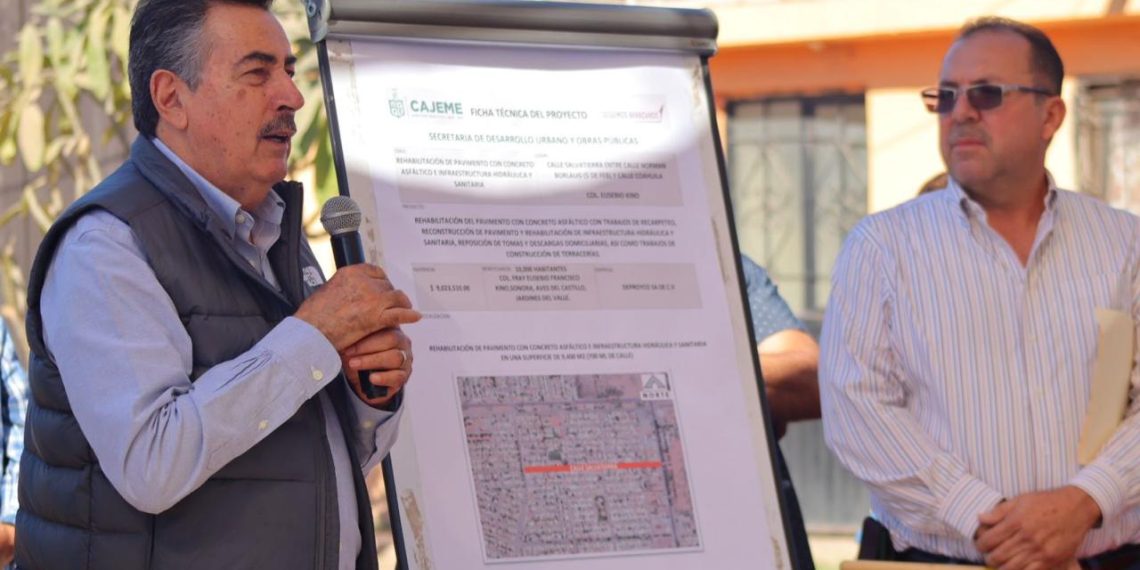 Da banderazo Javier Lamarque a obra de pavimentación e infraestructura hidrosanitaria en calle Salvatierra