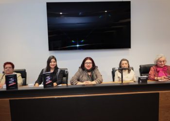 Encabeza la diputada Alicia Gaytán la exposición del libro “El juego nuestra propia historia, tomo III”.