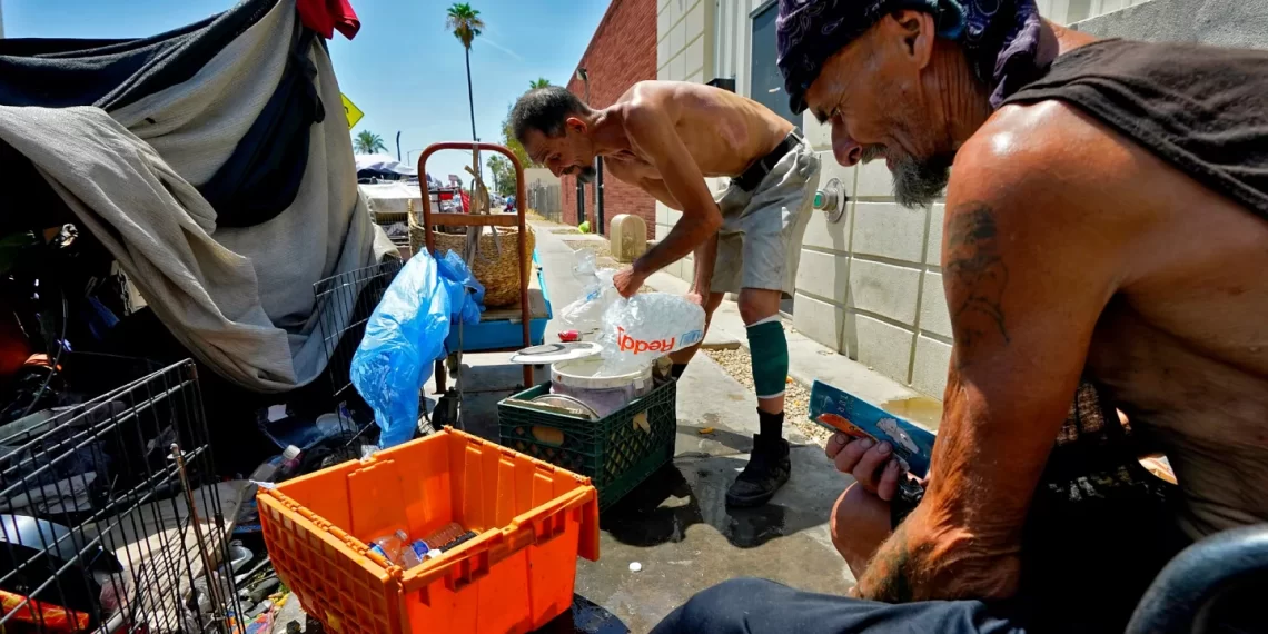 EU rompe récord de personas en situación de calle en 2024