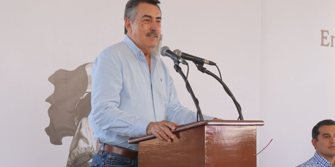 Buscan presidente Javier Lamarque y gobernador Alfonso Durazo reducir la brecha digital entre estudiantes de Cajeme