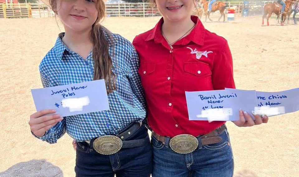 Brillan alumnas de Cobach Sonora como campeonas en rodeo