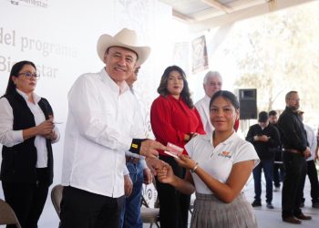 Gobernador Durazo beneficia a cajemenses con nuevo transporte, modernización de calles e internet