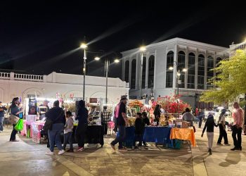 Con éxito organiza el Gobierno de Sonora Bazar Joven en la Plaza Bicentenario