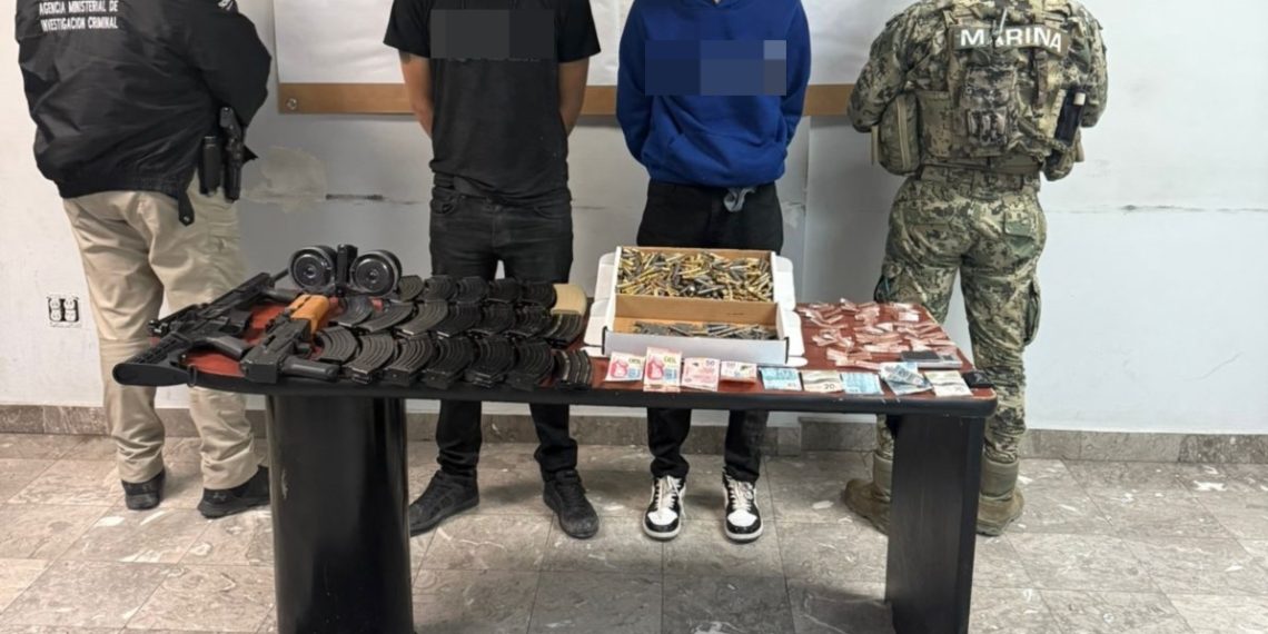 Imputados dos sujetos por asociación delictuosa y delitos contra la salud; además se asegura armas y narcóticos