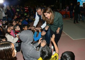 Desean Toño Astiazarán y Patty Ruibal a hermosillenses felices fiestas esta Navidad acompañados de sus seres queridos