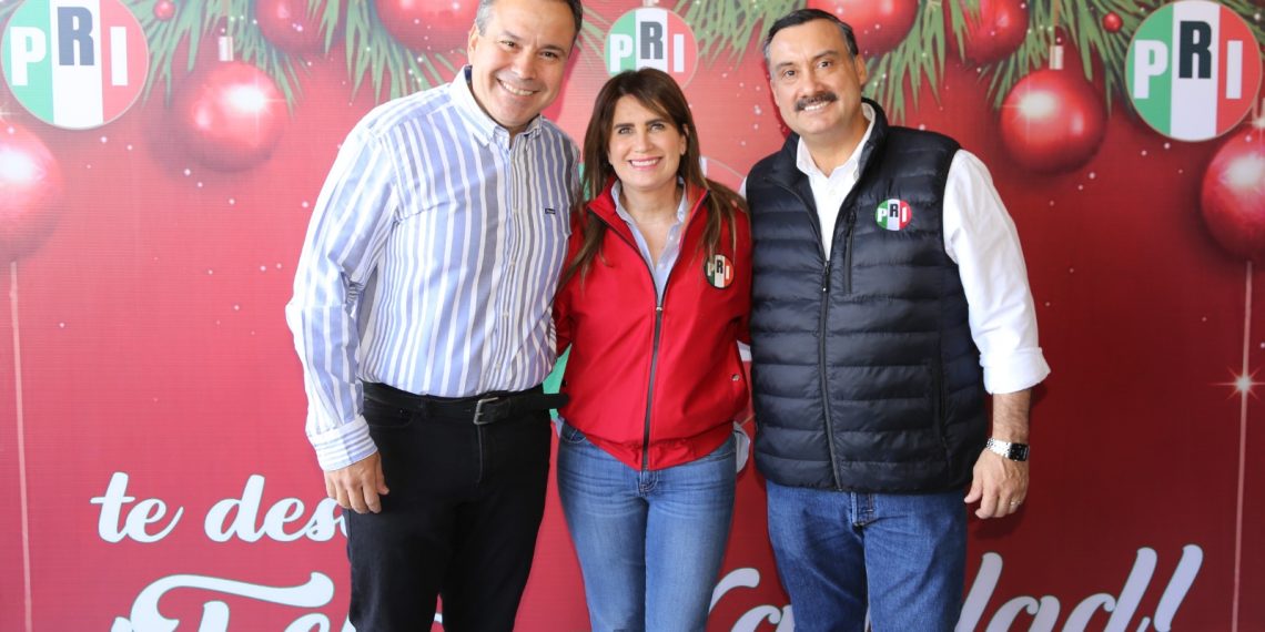 ¡Celebramos con nuestros líderes del PRI! todo mi reconocimiento a ellos por compromiso y lealtad al partido: Lupita Soto