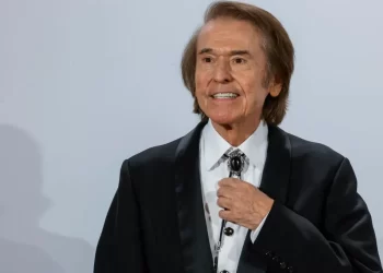 Raphael pasará la Navidad en el hospital; “No es ningún drama”, asegura su hijo