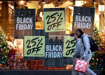 Récord de 10 mil 800 mdd gastados en línea en EU durante Black Friday