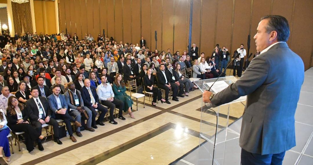 Anuncia Antonio Astiazarán nuevos programas sustentables al  inaugurar Tercer Foro Mundial de Energía Solar