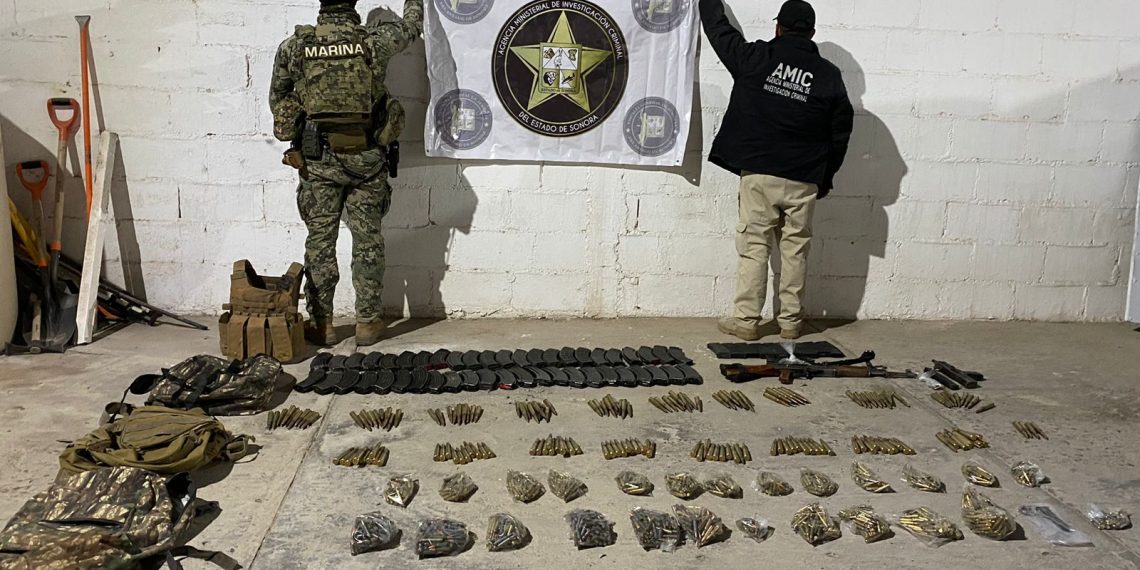 Asegura AMIC y SEMAR armas y equipo táctico en Caborca