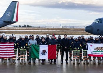 Equipo mexicano viaja a California para combatir incendios