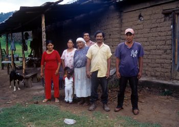 Pide apoyo alcaldesa de Yécora, a Senado ante crisis humanitaria en esa región