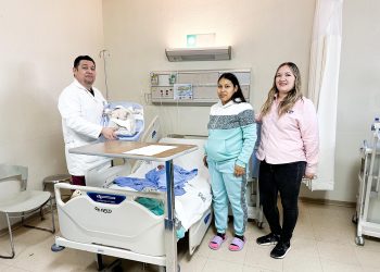 DIF Cajeme da la bienvenida al primer bebé de 2025 en IMSS Bienestar