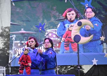 Teatro para los infantes en el FAOT 2025 con Lormiga Títeres