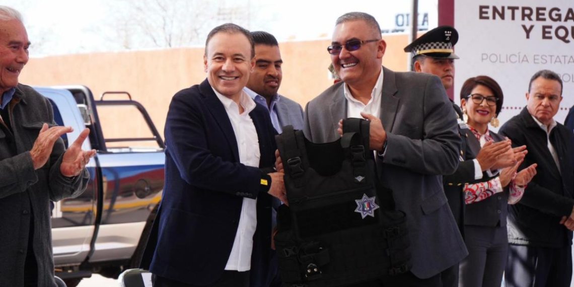 Entrega Gobernador Durazo patrullas y equipamiento de seguridad para fortalecer municipios de la sierra