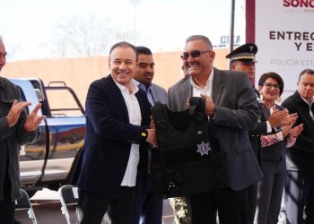 Entrega Gobernador Durazo patrullas y equipamiento de seguridad para fortalecer municipios de la sierra