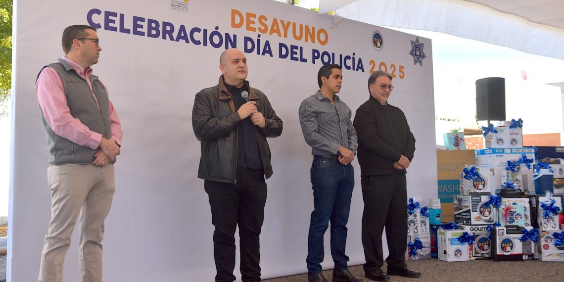 Reconoce Gobierno de Toño Astiazarán labor de policías municipales en su día
