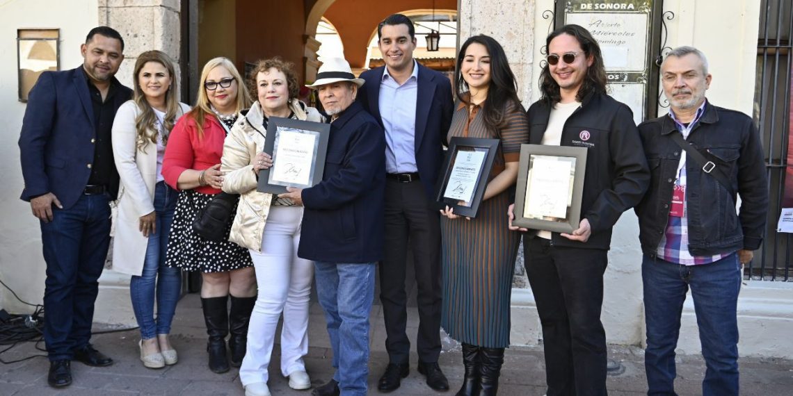 Reciben reconocimiento Telemax y Radio Sonora por su destacada cobertura y difusión del FAOT