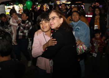 Reciben más de 73 mil niñas y niños en la villa navideña de Guaymas