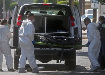 Localizan 24 cadáveres en fosa clandestina de Zapopan