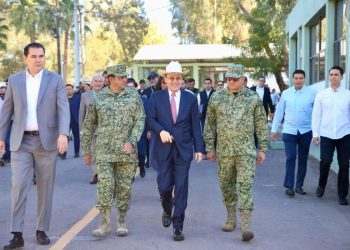 Gobernador Durazo encabeza golpe a la delincuencia con destrucción de armamento en Sonora por Ejército Mexicano