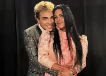 Cristian Castro anuncia su próxima boda con Mariela Sánchez