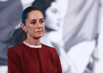 Sheinbaum no está ‘alarmada’ por posibles vuelos espía de EU, pero pedirá explicación