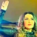 Lanza Alicia Villarreal señal de auxilio en concierto