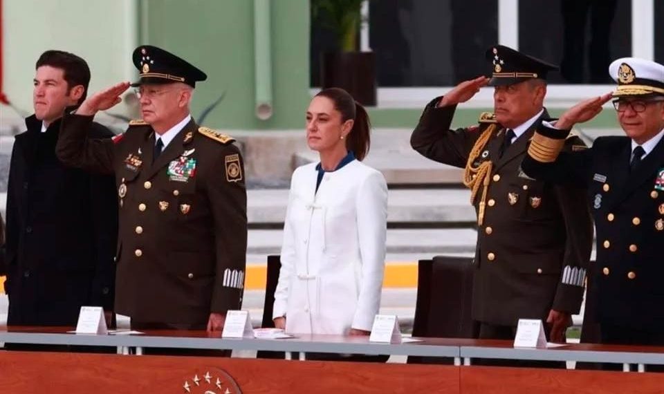 Anuncia Claudia Sheinbaum aumento a percepciones del Ejército
