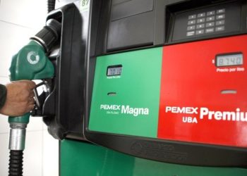 Negocian precio tope a gasolina en México