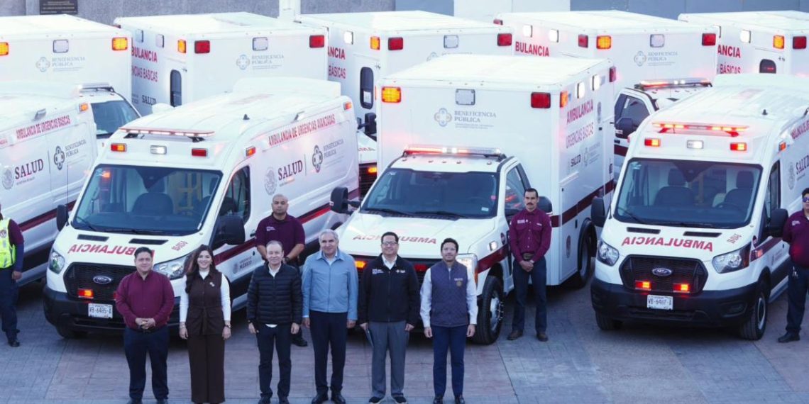 Gobernador Durazo entrega 12 ambulancias y fortalece atención de salud en Sonora