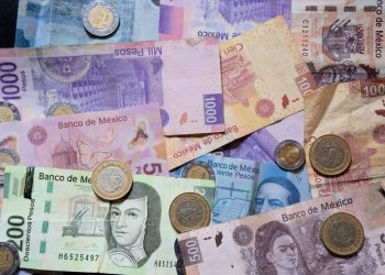 Peso mexicano se deprecia un 1.3% tras anuncio de aranceles de Trump