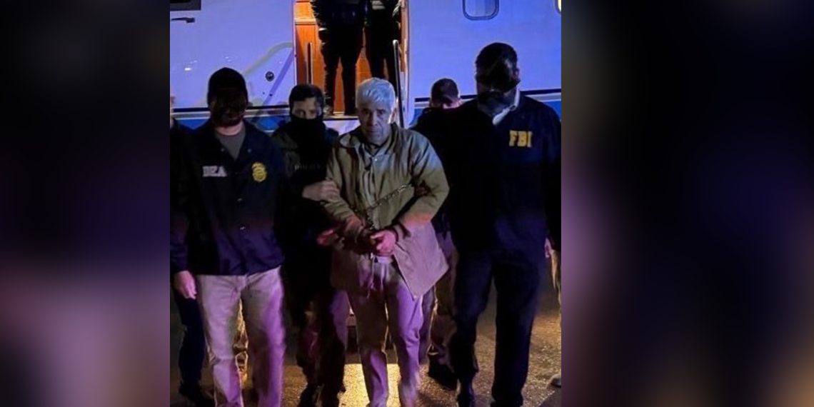 Difunden primera imagen de Caro Quintero tras extradición a EU