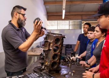 Supera Icatson meta de personas capacitadas durante 2024