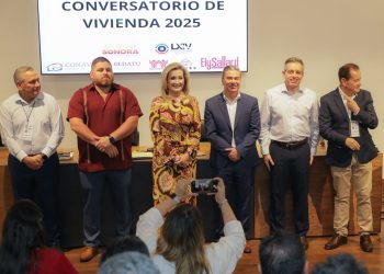 Realiza diputada Ely Sallard conversatorio sobre vivienda